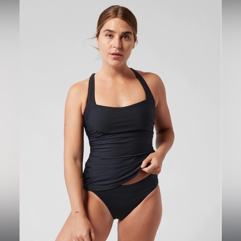 Athleta Square Neck Tankini Black size 36 D/DD NWT Smoke and pet free home